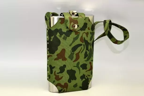 Óriás flaska 1,8l tokkal