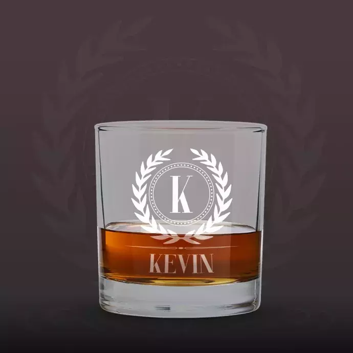 Whisky pohár egyedi névvel, monogrammal