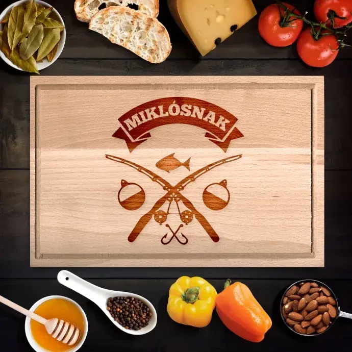 Egyedi neves vágódeszka horgászoknak - kicsi