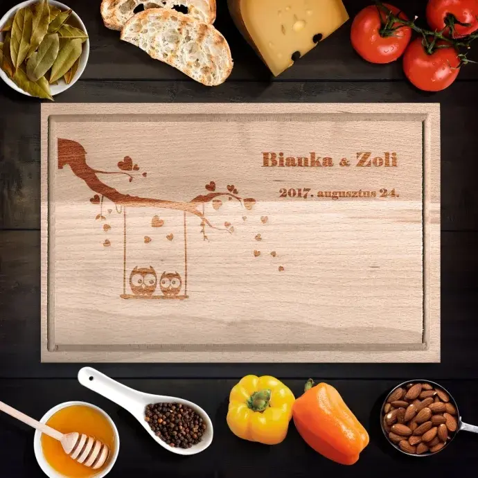 Egyedi vágódeszka szerelmes bagoly - kicsi