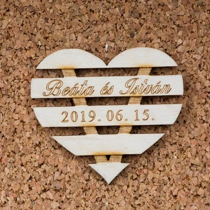 Esküvői köszönőajándék, poháralátét - Sávos szív