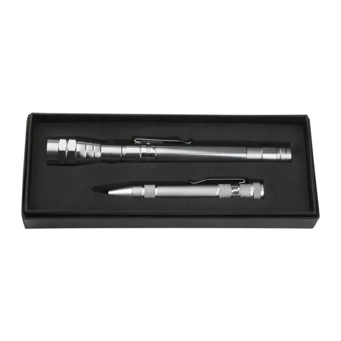 Teleszkópos lámpa és szerszám szett Teleszkópos lámpa és szerszám szett