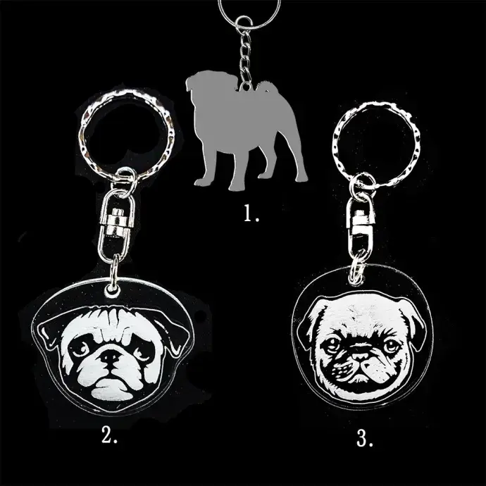 Plexi kulcstartó - Mopsz kutya alak