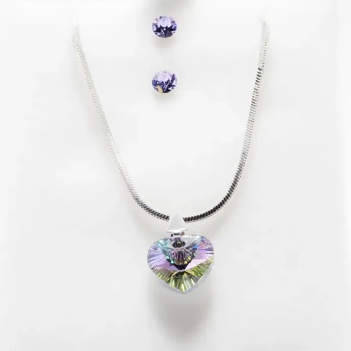 Swanis ékszerszett szíves medállal - szivárvány + AJÁNDÉK díszdoboz Swanis ékszerszett szíves medállal - szivárvány + AJÁNDÉK díszdoboz