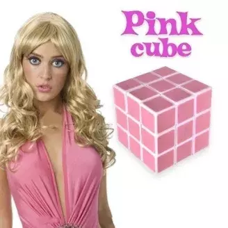 Rózsaszín rubik kocka szőkéknek