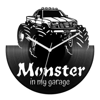 Monster in my garage bakelit óra