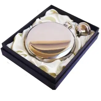 Kerek flaska díszdobozban tölcsérrel