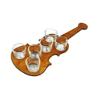 Feles kínáló hegedű