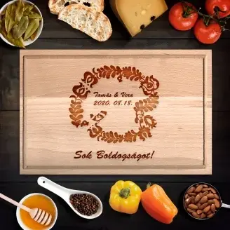 Magyar Népmese mintás esküvői vágódeszka - kicsi