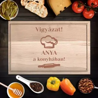 Anya a konyhában vágódeszka - kicsi
