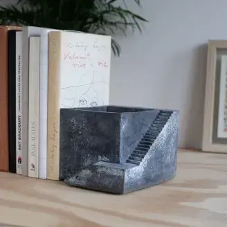 Óriás könyvtámasz, lépcsős növénytartó - "Escalier" - fekete